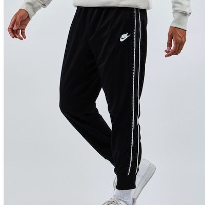 Nike Jogginghose Sportswear Repeat Fleece Pant für 29,99€ (statt 42€)