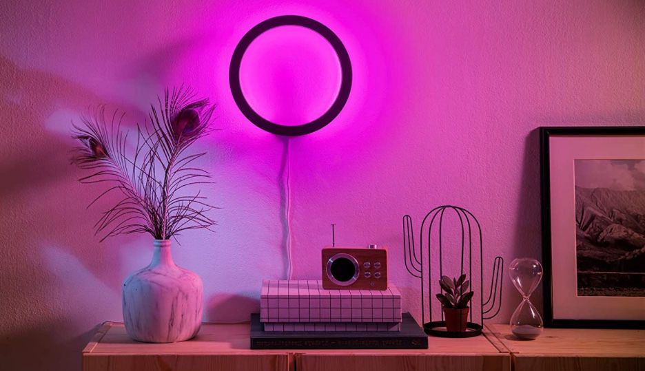 Philips Hue Sana Wandleuchte mit Bluetooth für 121,38€ (statt 144€)