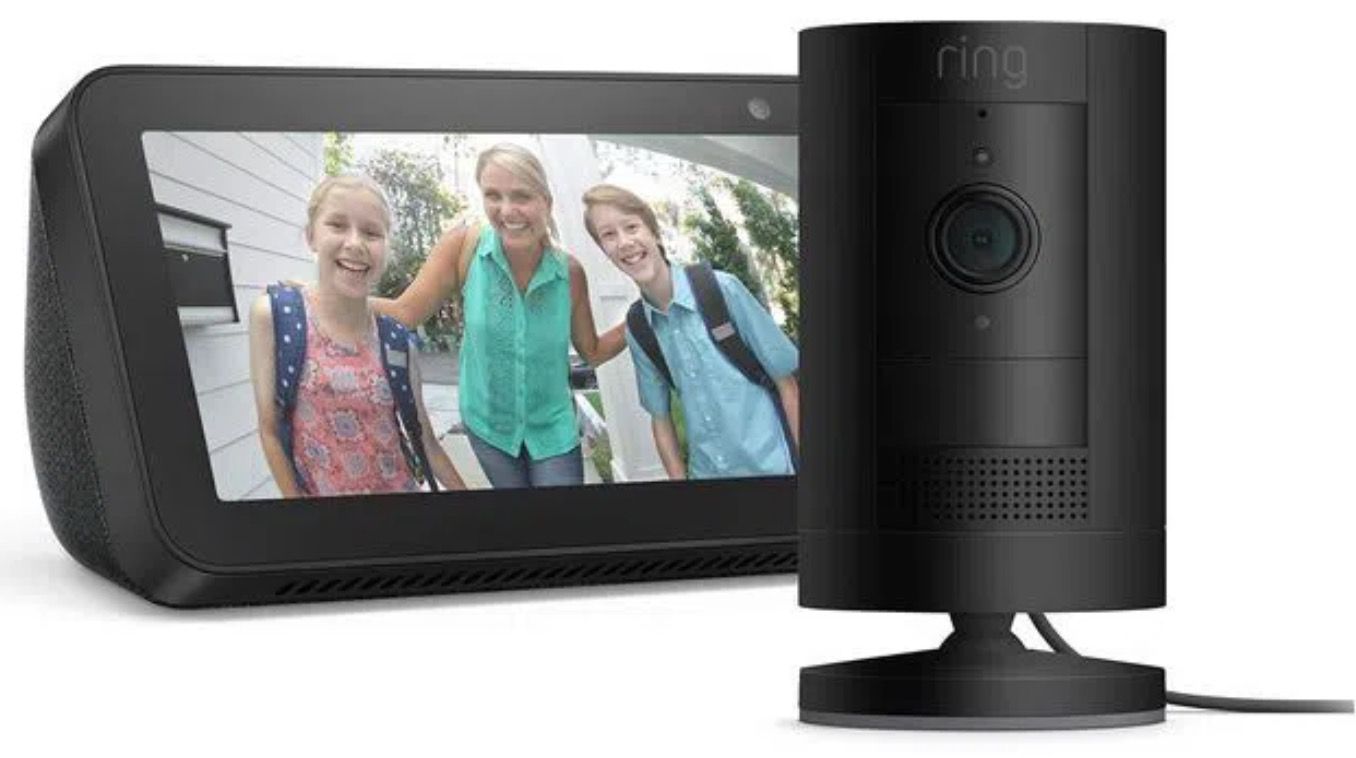 Alexas Echo Show 5 + Ring Stick Up In Outdoor Kamera für 82,27€ (statt 119€)