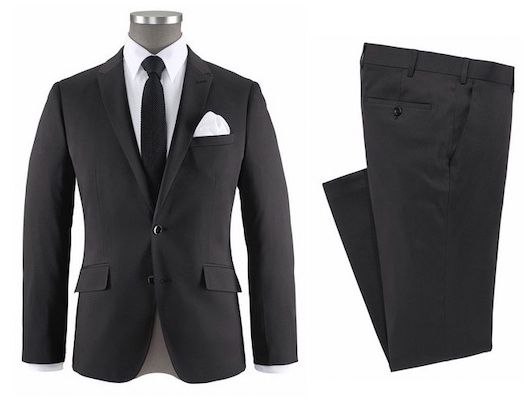 Bruno Banani Anzug mit Krawatte und Einstecktuch für 111,99€ (statt 140€)
