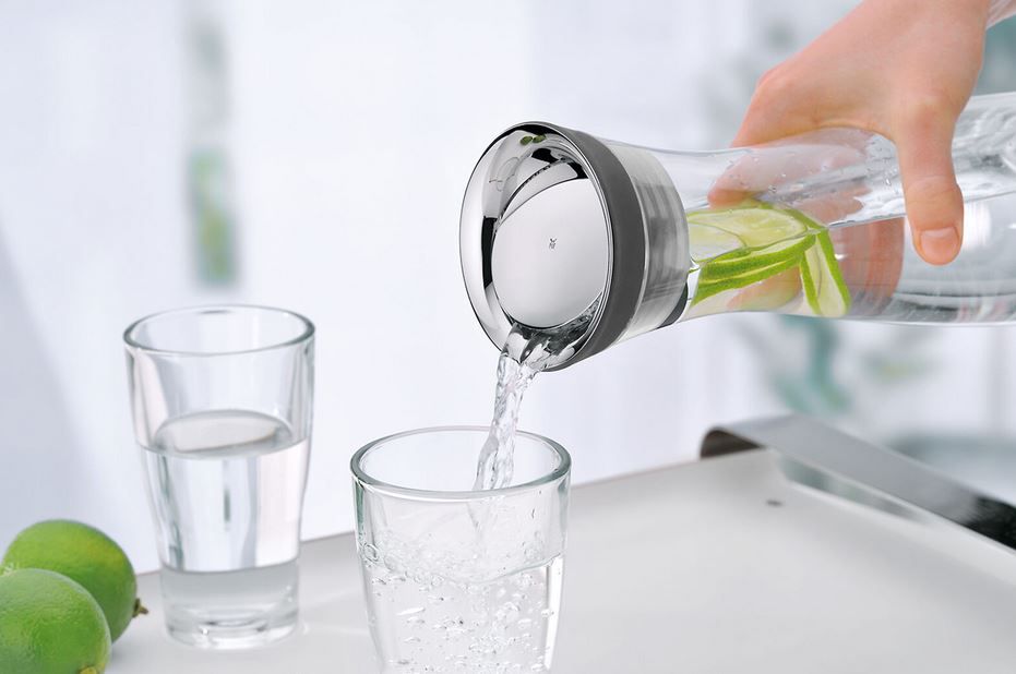 WMF Basic 1 Liter Wasserkaraffe mit CloseUp Verschluss für 19,99€ (statt 28€)