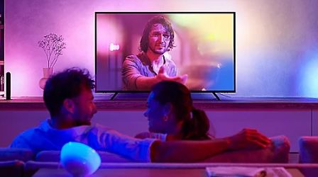 Philips Hue Play Gradient 65 Zoll Lightstrip für 155,45€ (statt 180€)