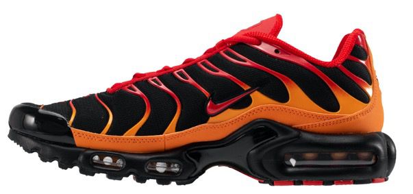 Nike Air Max Plus Black ChileRed VividOrange für 80€ (statt 120€)