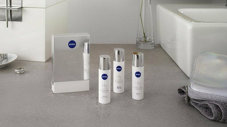 2x NIVEA Professional Test Set 3 tlg: Tester Hyaluron Tages  & Nachtpflege & Serum für 19,99€ (statt 25€)