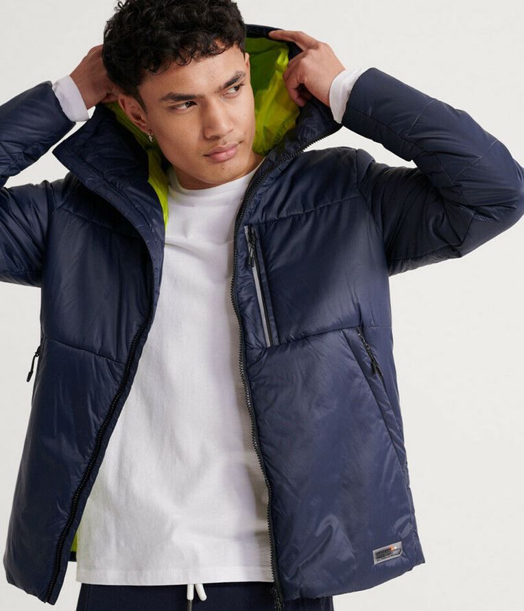 Superdry Verstaubare Herren Kapuzenjacke 3 Farben für je 31,96€ (statt 56€)