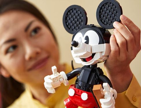 LEGO Disney 43179 Micky Maus und Minnie Maus für 144,99€ (statt 170€)