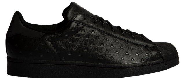 adidas Originals Pharrell Williams Superstar Sneaker in Schwarz für 63,20€ (statt 110€)