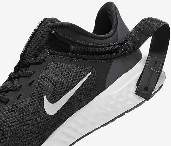 Nike Revolution 5 FlyEase Sneaker für je 37,58€ (statt 41€)