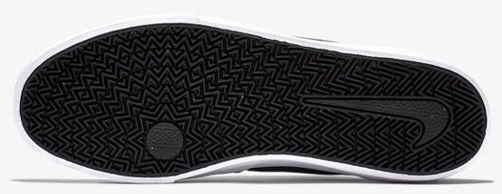 Nike Skateboardschuh SB Chron Solarsoft in Schwarz Weiß für 33,97€ (statt 65)
