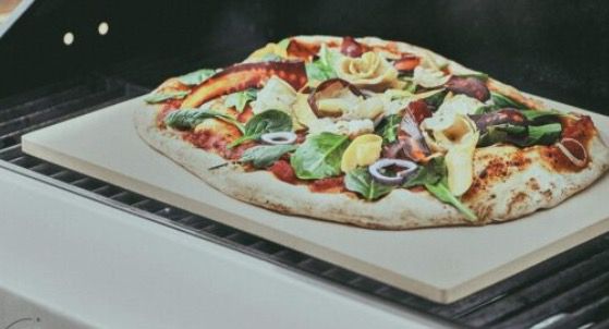 Burnhard Pizzastein für Backofen oder Grill aus Cordierit für 27,92€ (statt 35€)