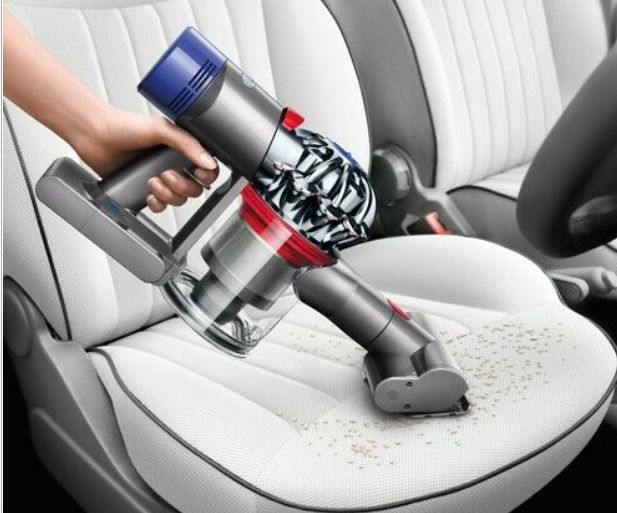 Dyson V8 Motorhead AkkuStaubsauger für 179€ (statt neu 329€)   Refurbished Neuwertig