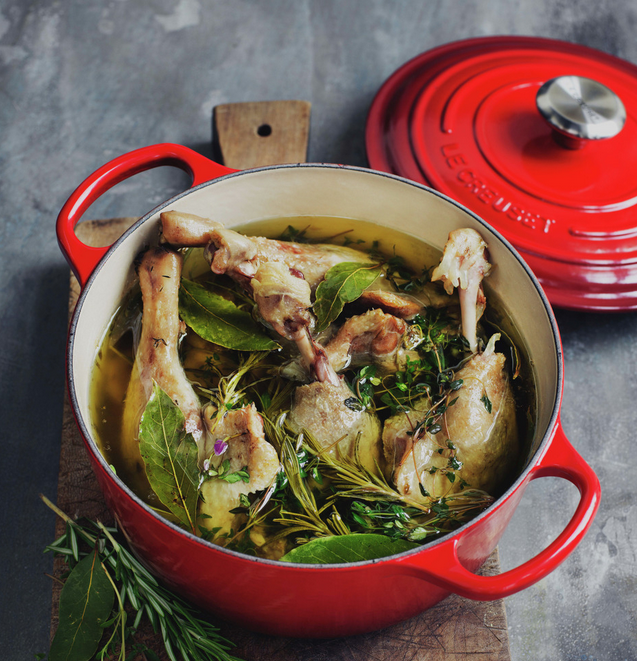 Le Creuset Gourmet Bräter 24cm in Ofenrot für 159€ (statt 208€)