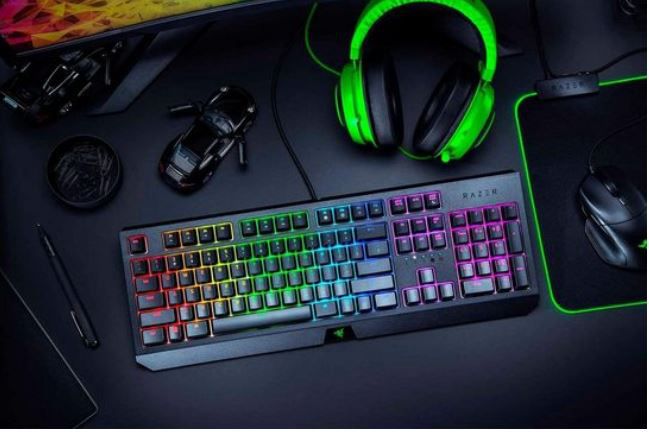 Razer BlackWidow Green Switch Tastatur für 72,94€ (statt 130€)