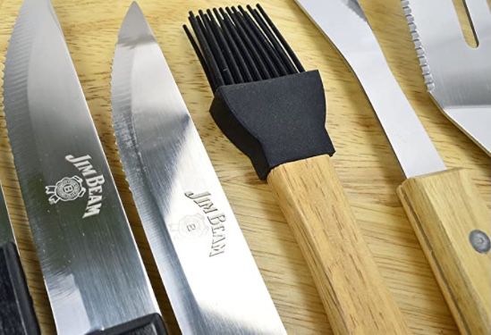 Jim Beam BBQ Grillbesteck mit Messer und Schneidebrett für 39,94€ (statt 58€)