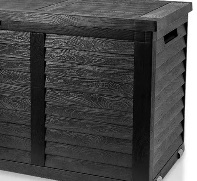 modern living Hippo graue Kissenbox Holzoptik für 27,96€ (statt 46€)