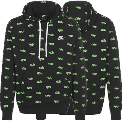 Nike Hoodie Club Script in Schwarz für 33,58€ (statt 40€)