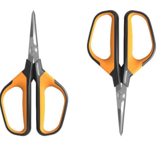 Doppelpack: Fiskars Solid SP15 Universalgartenschere für 13,49€ (statt 26€)