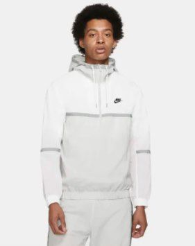 Nike Sportswear Webjacke ohne Futter mit Kapuze für 59,49€ (statt 71€)   Member