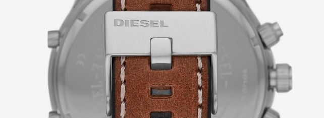 Diesel Herren Uhr Boltdown in Braun Silbergrau für 115€ (statt 190€)