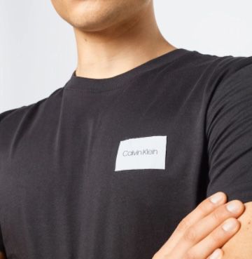 Calvin Klein T Shirt Turn Up Logo in Regular Fit für 14,95€ (statt 28€)