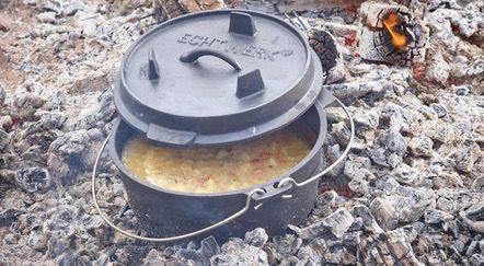 Echtwerk Schmortopf Dutch Oven aus Gusseisen mit 8 Litern für 49,99€ (statt 76€)