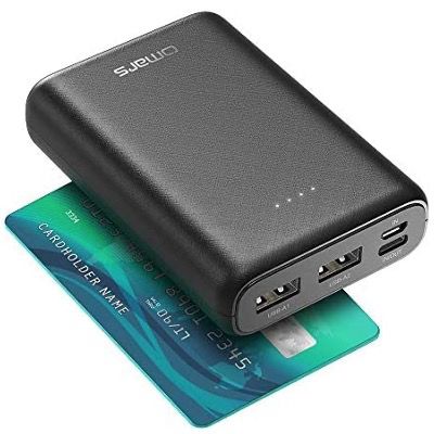 Omars Mini Powerbank mit 10.000mAh mit USB C  und 2 USB A Ports für 8,97€ (statt 15€)
