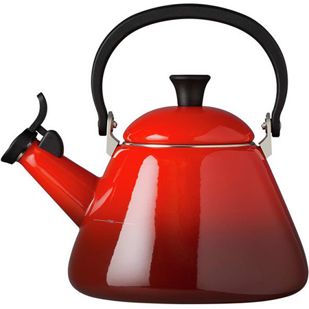 LE CREUSET Retro Wasserkessel Kone in Kirschrot für 53,94€ (statt 62€)