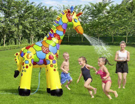 Bestway Jumbo Giraffe Wassersprinkler für 28,94€ (statt 35€)