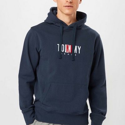 Tommy Jeans Sweatshirt Timeless in Navy für 56,94€ (statt 83€)   S, M und L