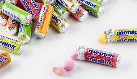 🍬 Mini Mentos Fruit Mix Eimer mit 120 Rollen Kaubonbons für 13,49€ (statt 19€)
