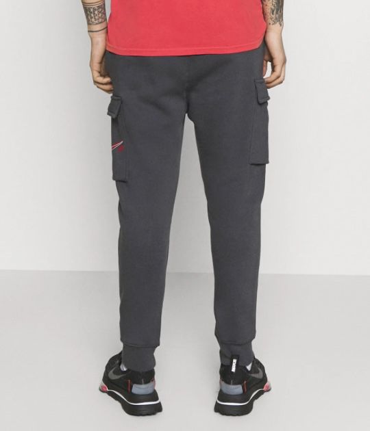 Nike Court Print Cargo Herrenhose in Anthracite für 29,99€ (statt 45€)