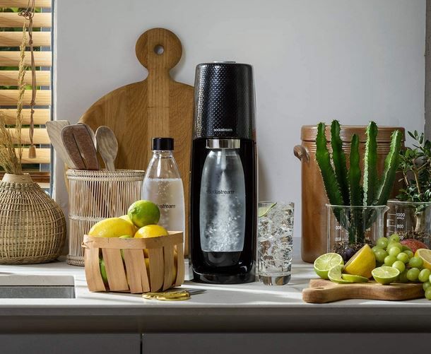 Sodastream Easy Wassersprudler + Flasche + CO2 Zylinder für 44,99€ (statt 54€)