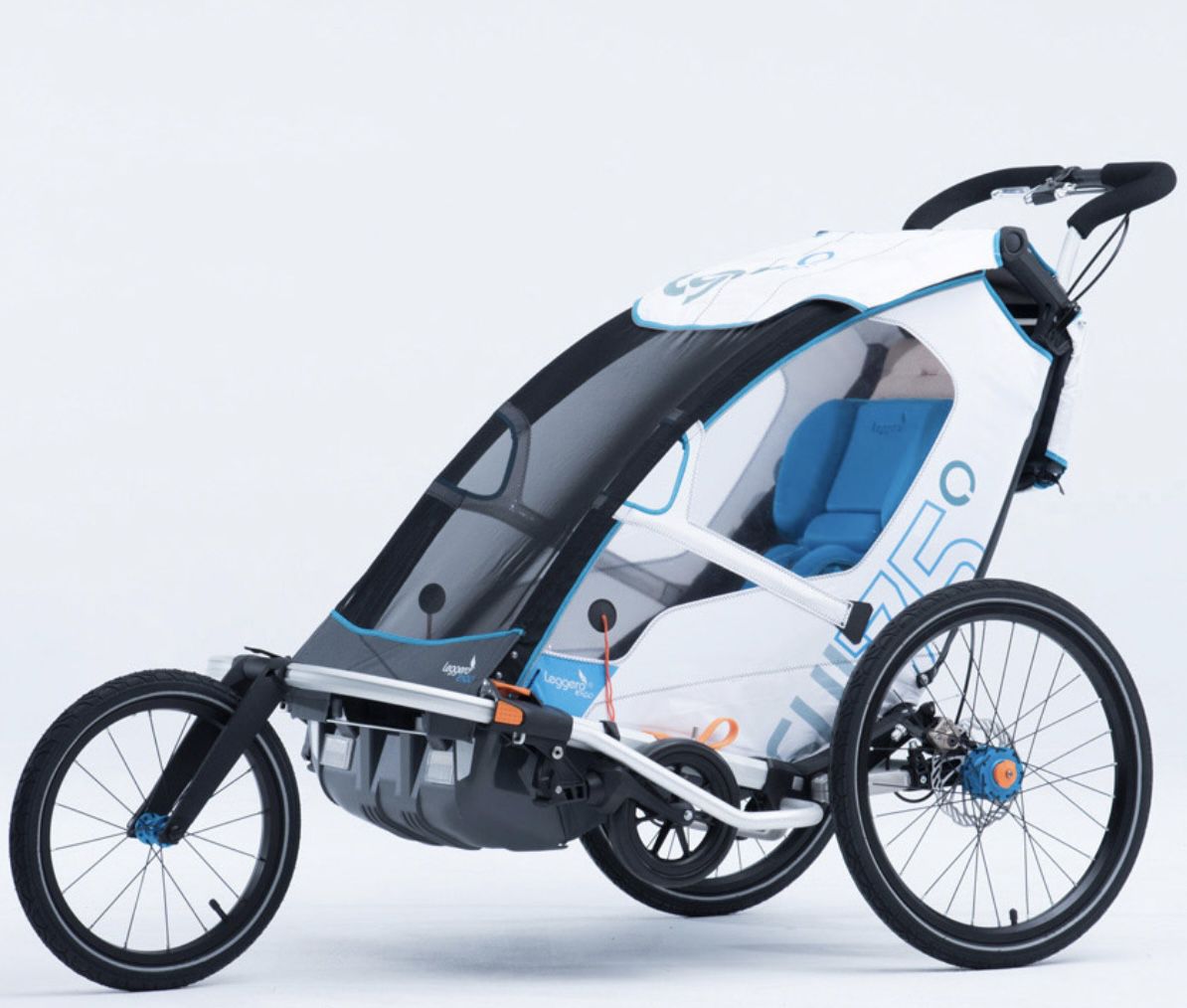 LEGGERO Enso Sail Family Fahrradanhänger mit 30 Liter in Weiß für 588€ (statt 759€)