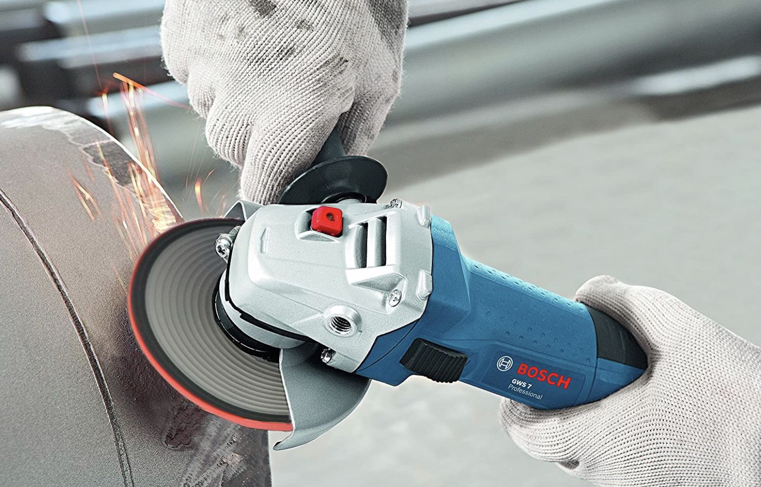 Bosch Professional GWS 7 115 E Winkelschleifer (720 Watt) mit 6 stufiger Drehzahlvorwahl und Wiederanlaufschutz für 44,11€ (statt 60€)