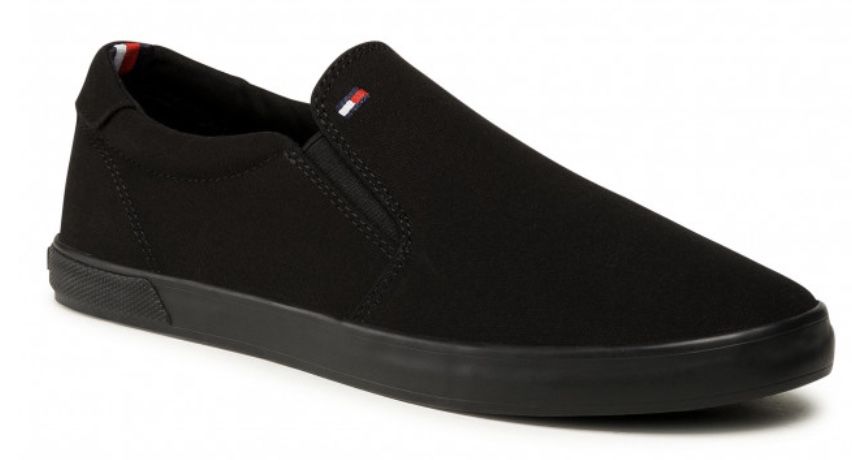 Tommy Hilfiger Harlow 2D Slipper in Schwarz für 40€ (statt 60€)