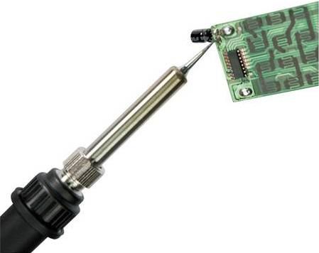 Toolcraft ST 100D SE Digitale Lötstation mit 100 W inkl. Lötspitze für 79,99€ (statt 99€)