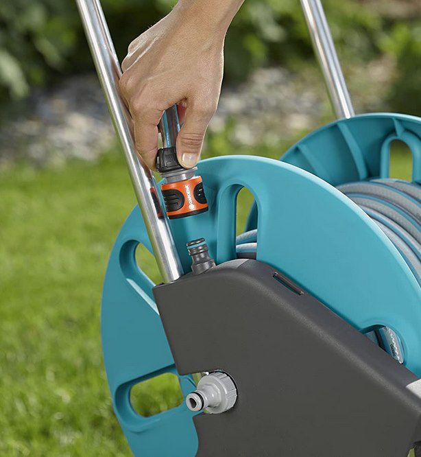 Gardena CleverRoll M Easy Set mit 20m Schlauch & Spritze für 55,99€ (statt 77€)