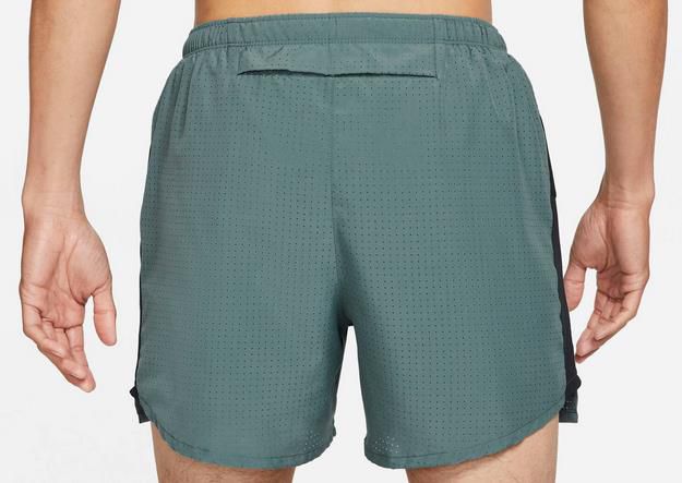 Nike Herren Laufshorts Run Division Challenger 5in1 für 22,96€ (statt 34€)