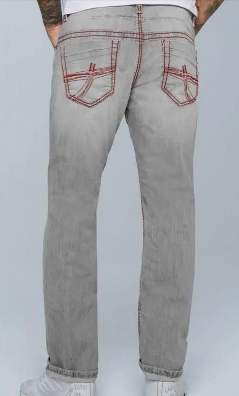 Camp David Jeans CO:NO mit Kontrastnähten und Used Optik für 67,93€ (statt 84€)