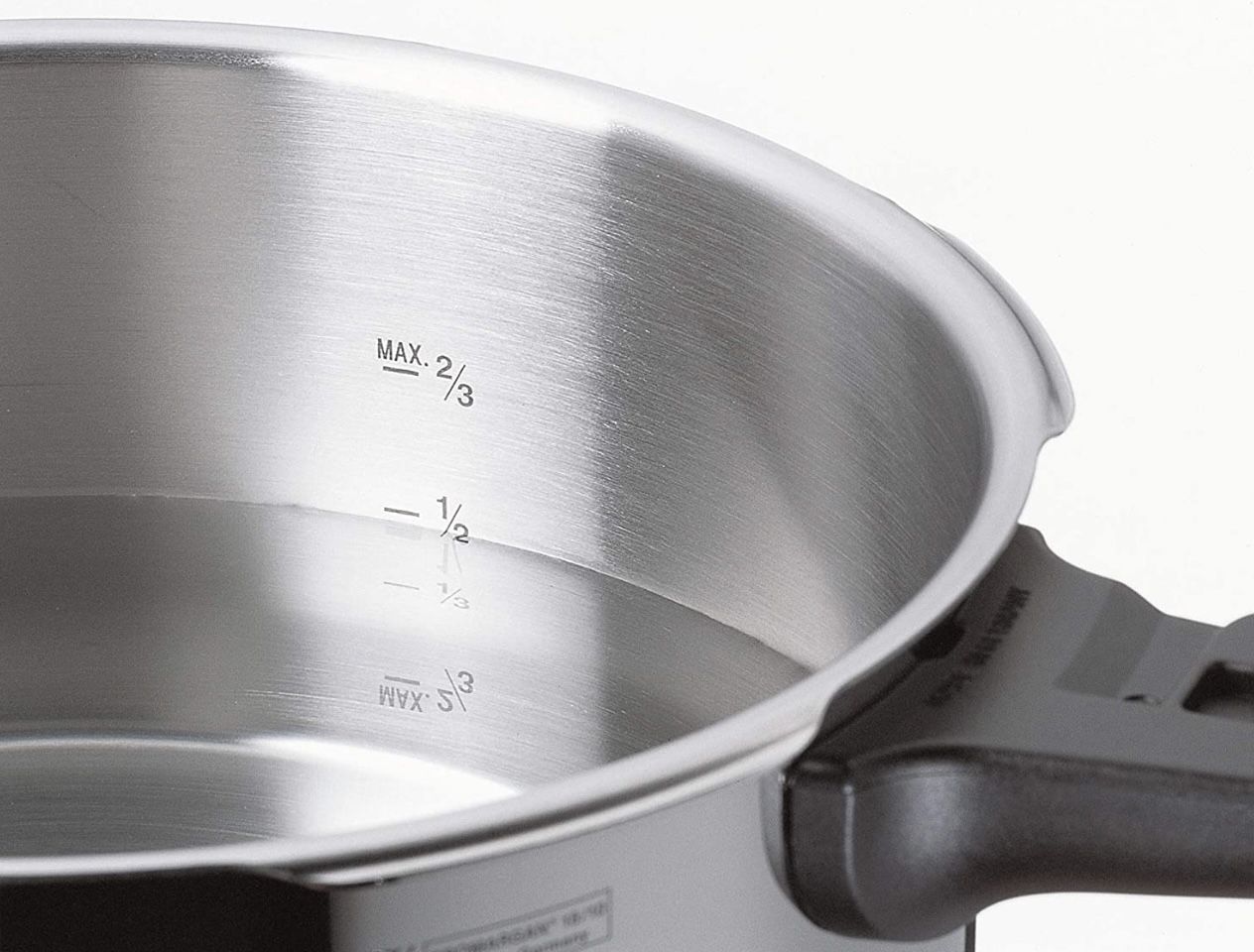 WMF Perfect Schnellkochtopf mit 22cm Durchmesser und 4,5 Liter Fassungsvermögen für 83,94€ (statt 95€)