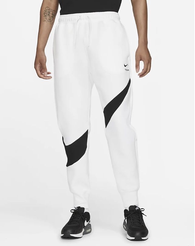 Nike Sportswear Swoosh Tech Fleece Herrenhose 59,97€ (statt 100€)
