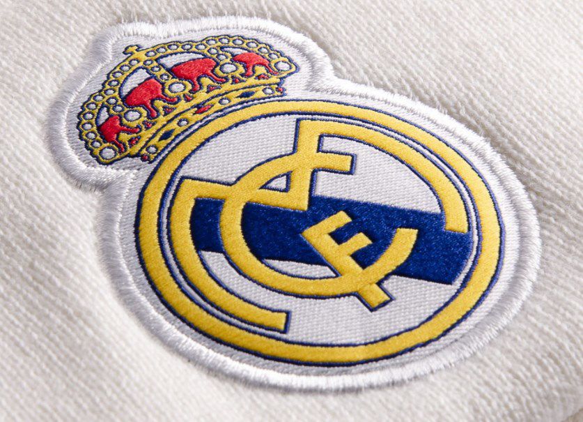 adidas Real Madrid Beanie in Weiß für 15,94€ (statt 24€)