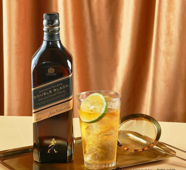 Johnnie Walker Double Black Label Blended Scotch Whisky ab 22,49€ (statt 33€)