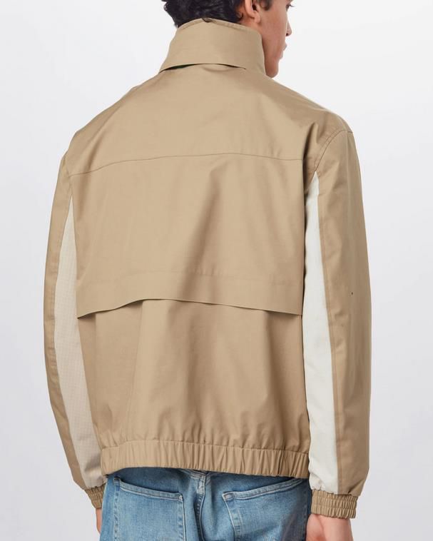 Tommy Hilfiger   Herrenjacke in beige / camel für 97,30€ (statt 139€)