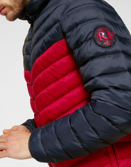Rhode Island Steppjacke mit Schulterbadge ab 23,99€ (statt 80€)   bis XXXL