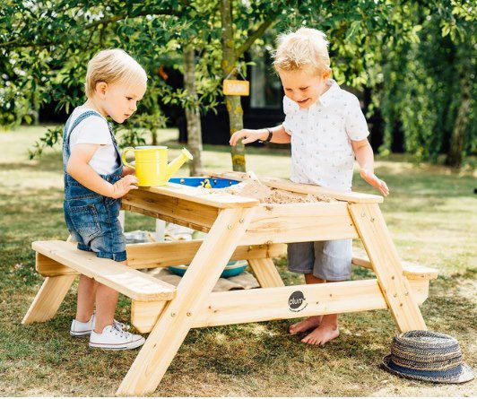 Plum Kinder Picknicktisch mit Sandkasten & Wasserspiel für 49,99€ (statt 66€)