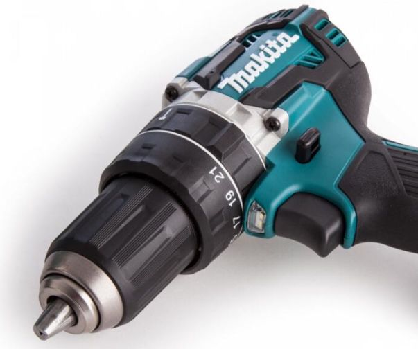 Makita Akkuschrauber Set DHP484STX5 inkl. 5 Ah Akku & 101 teiligem Zubehör Set für 155,99€ (statt 240€)