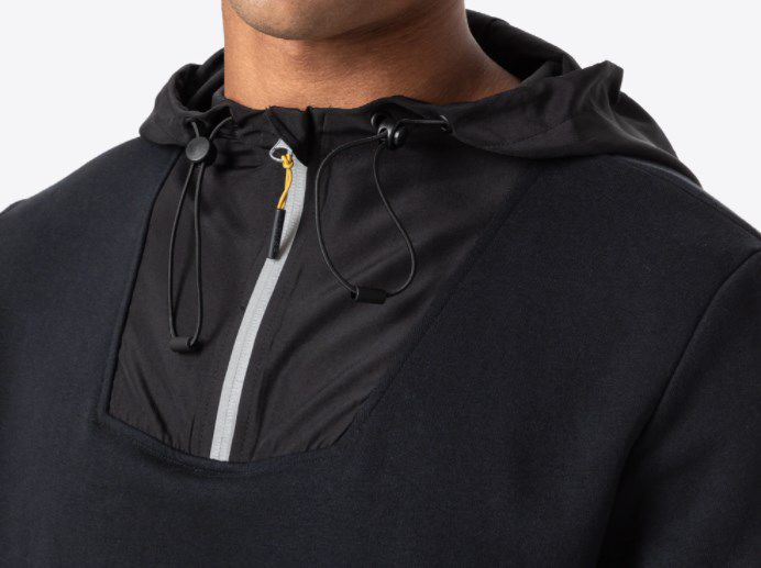 Esprit Sweatshirt mit Kapuze in Schwarz ab 39,92€ (statt 50€)