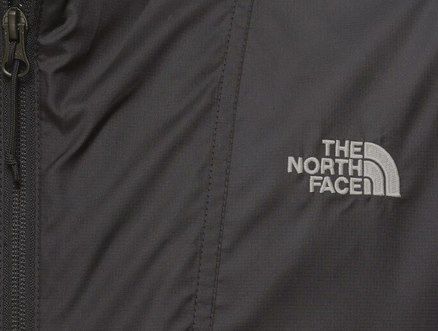 The North Face Cyclone Jacke in Schwarz für 63€ (statt 80€)