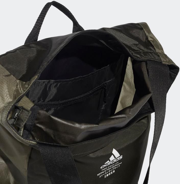 Adidas Classic Flap Top Shopper Rucksack für 27,37€ (statt 35€)